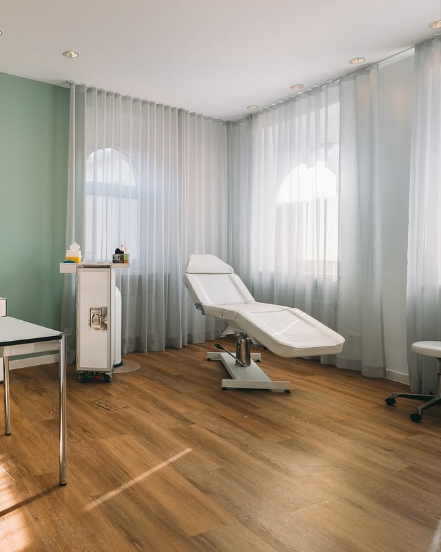 Vitalitas Privatklinik — Behandlungsraum Räumlichkeiten der Vitalitas Privatklinik — Behandlungsraum